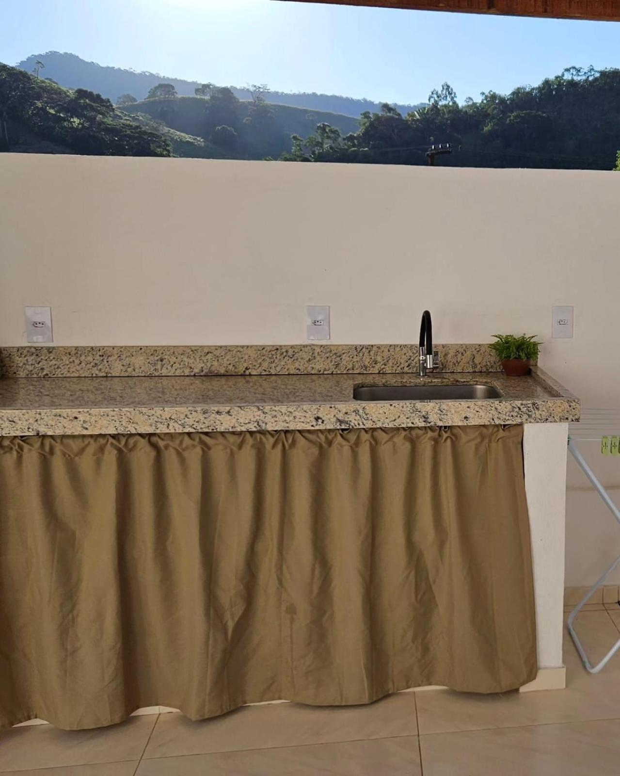 Cantinho Na Serra - Apartamento Santa Maria Madalena Kültér fotó